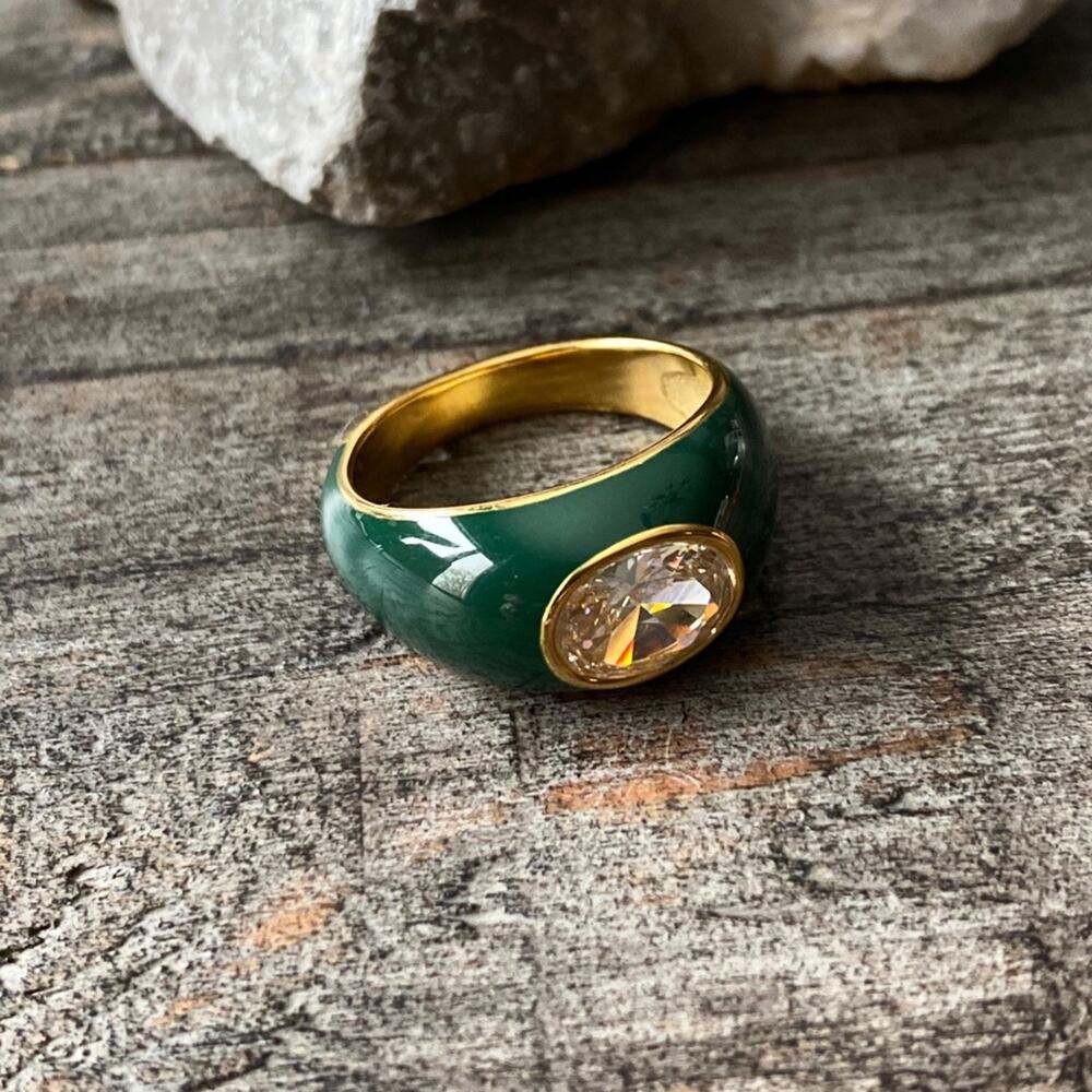 NEW Green Enamel And Rhinestone Cocktail Ring - Picture 5 of 12